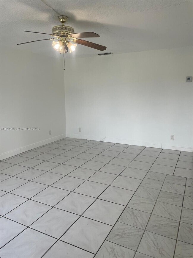 Building Photo - 810 SW 73rd Ave