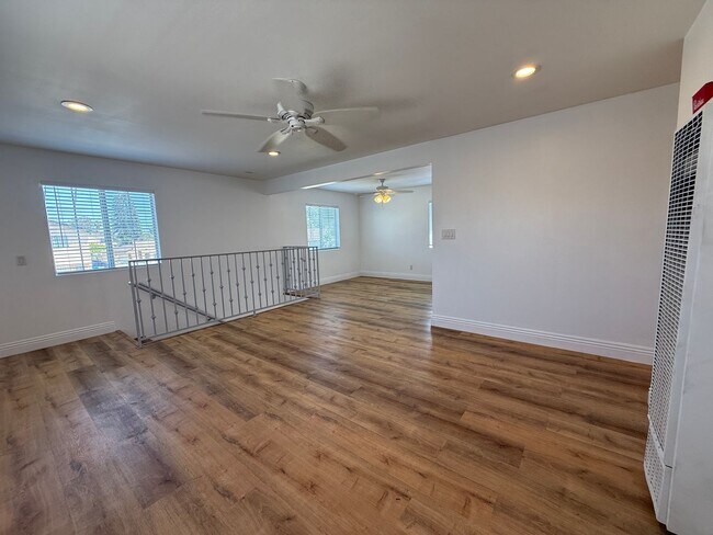 Foto del edificio - 2945 S West View St