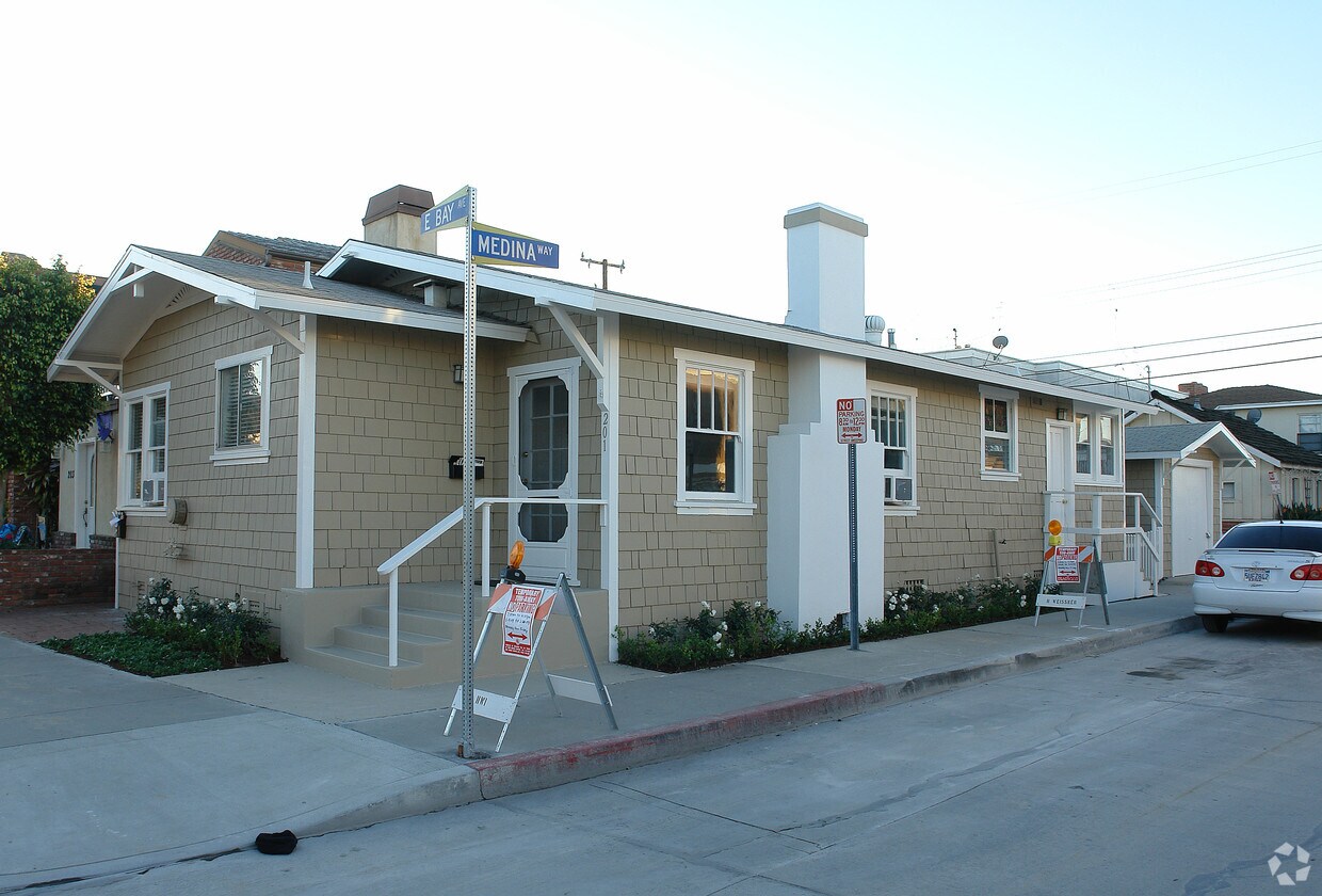 Primary Photo - 201 E Bay Ave