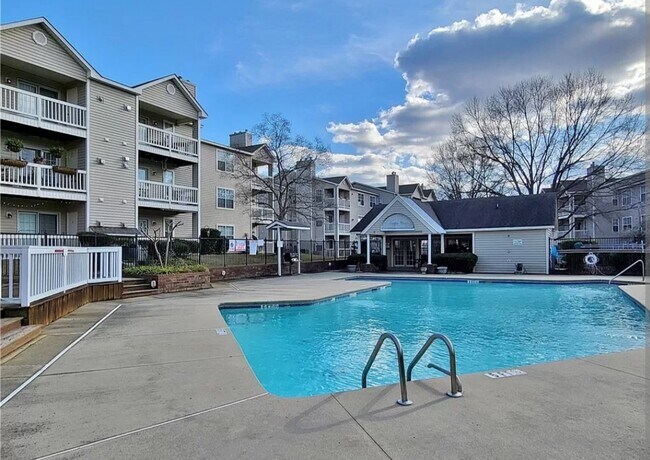 Foto del edificio - 2717 Preston Woods Ln