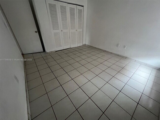 Foto del edificio - 1770 SW 6th St