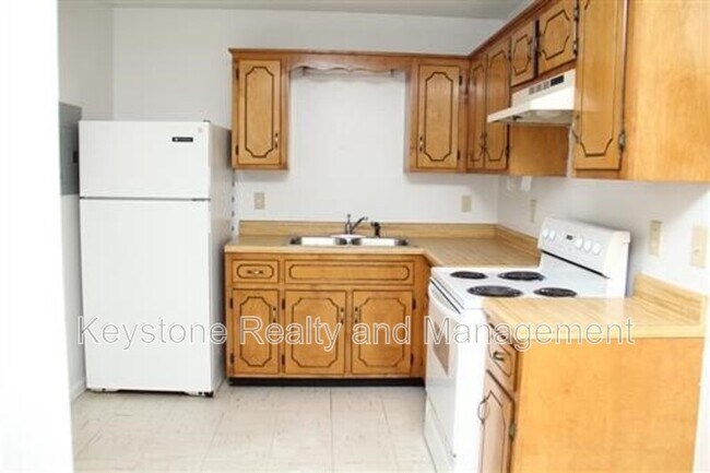Building Photo - 1375 Thompsonville Ln