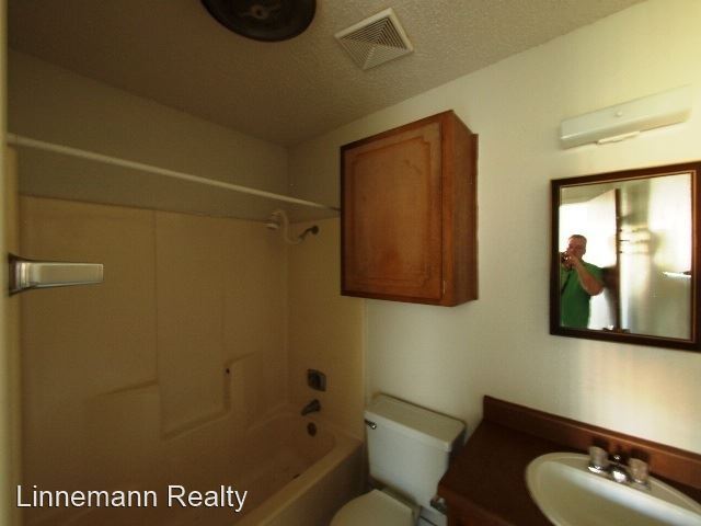 Building Photo - 3 br, 2 bath House - 2105 Creekwood Drive