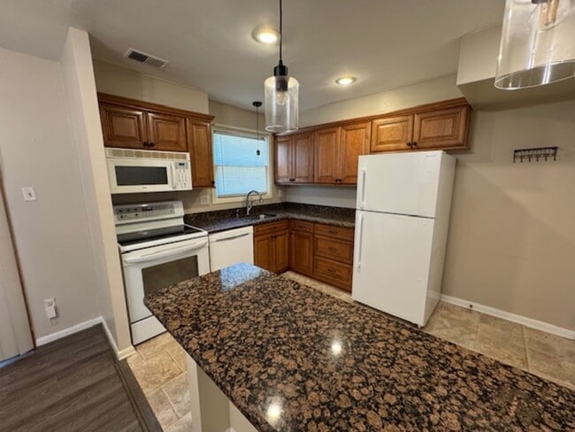 Building Photo - 241 Cedarmere Cir