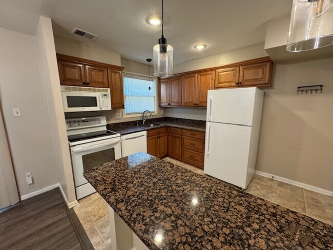 Foto del edificio - 241 Cedarmere Cir