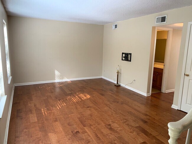 Foto del edificio - 2BD/1.5BA Townhouse in Germantown!