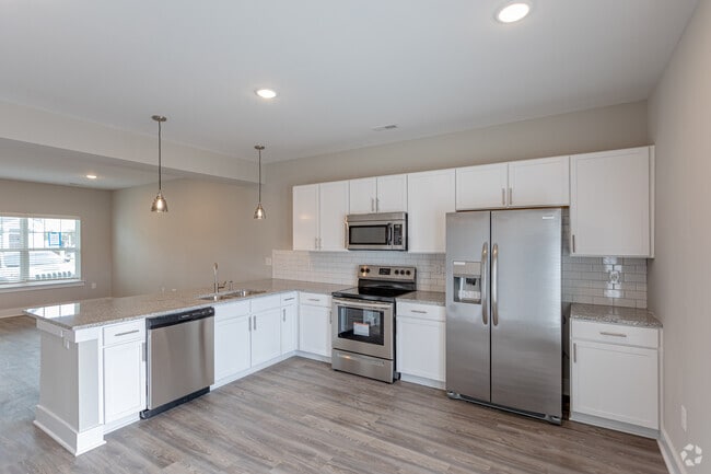 2BR, 2BA - Rutherford - 1180SF - Village at Old Fort