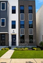 Building Photo - 7930 Kennedy Hill Dr