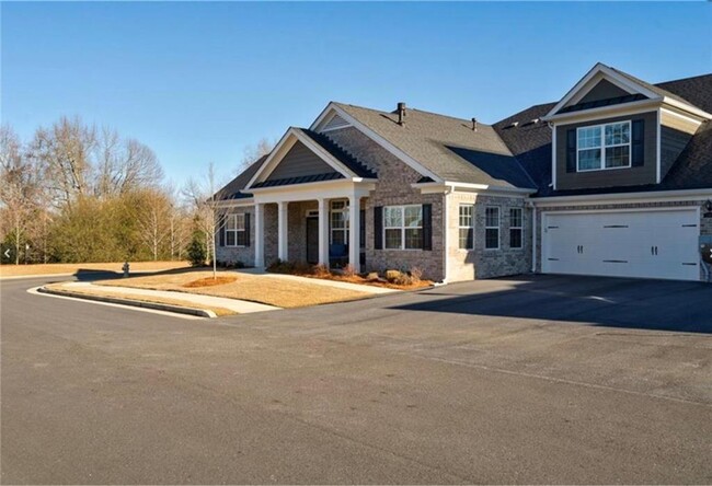 Building Photo - 3352 Lindenridge Cir