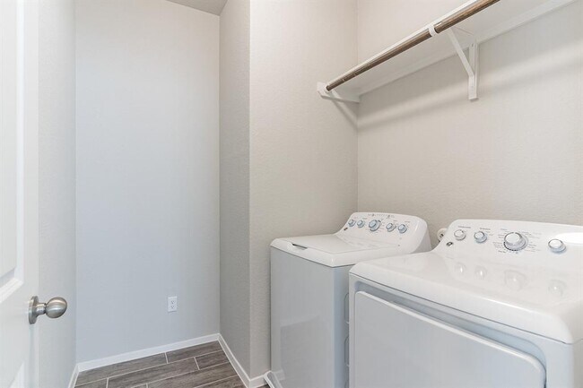 Building Photo - 124 Billet Dr