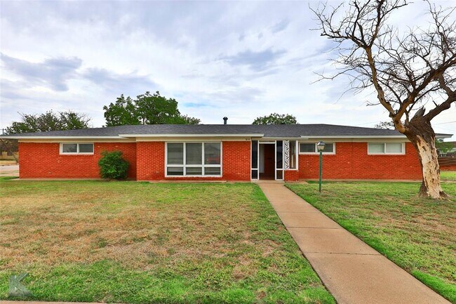 Foto del edificio - 844 NW 2nd St