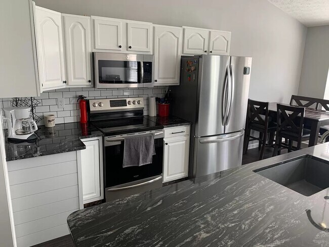 Foto del edificio - 2242 Stonewood Ln