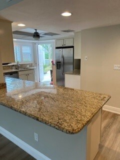 Foto del edificio - 9840 Luna Cir