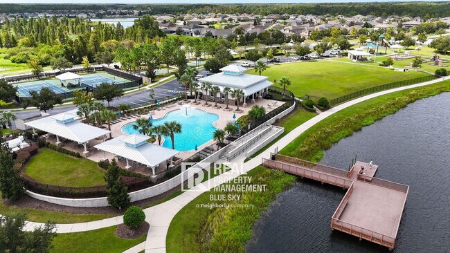 Foto del edificio - 1947 Lake Waters Pl