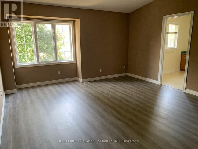 Building Photo - 410 Ambleside Dr
