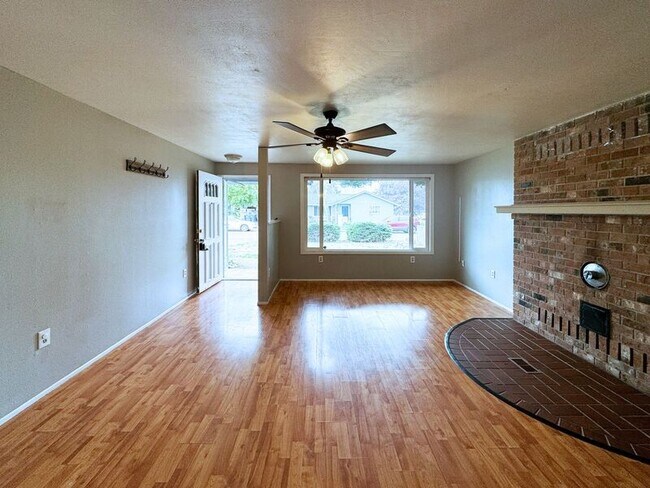 Foto del edificio - 2083 Amirante St