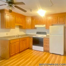 Building Photo - 70 Jamaicaway