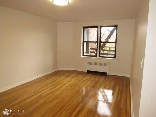 Foto del edificio - 6536 99th St