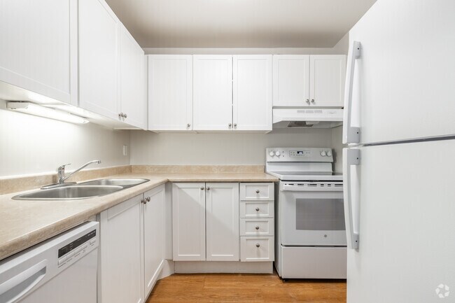 1BR, 1BA - Cuisine - Brockville Apartments