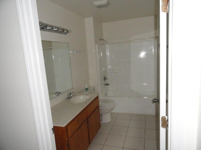 Building Photo - 1541 Kathleen Dr