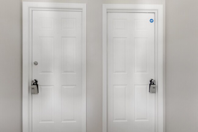 Foto del edificio - 1200 Tishoff Dr