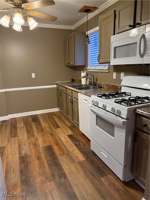 Building Photo - 195 Surrey Ln