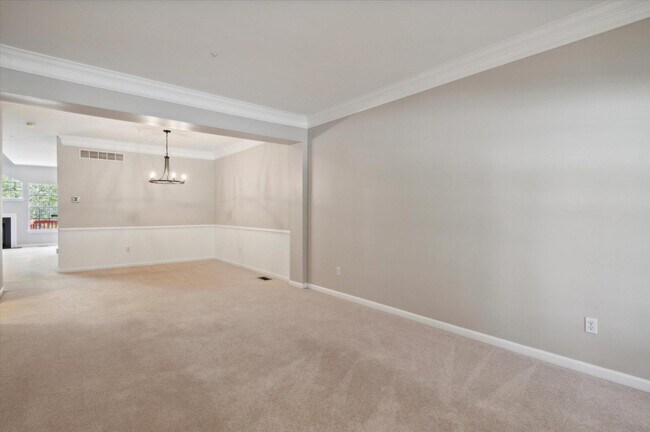 Foto del edificio - 103 Birchwood Dr