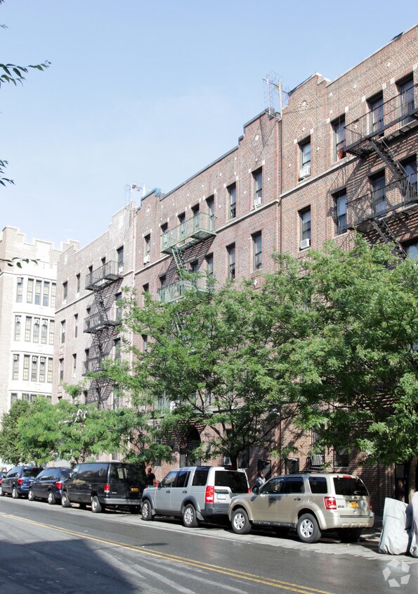 Foto del edificio - 54 Vermilyea Ave