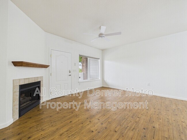 Building Photo - 10239 W 55th Dr