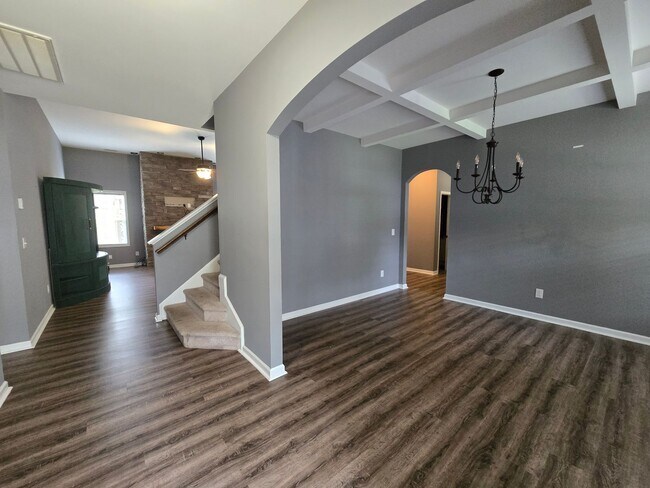Foto del edificio - 3712 Badin Lake Ln
