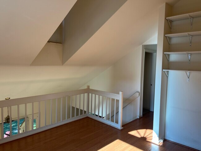 Foto del edificio - 1404 Queensgreen Cir
