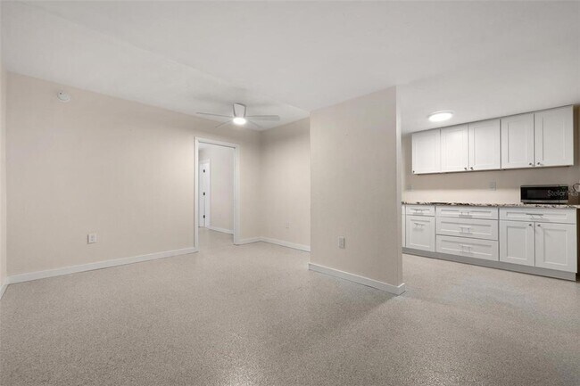 Building Photo - 308 Ohio Pl