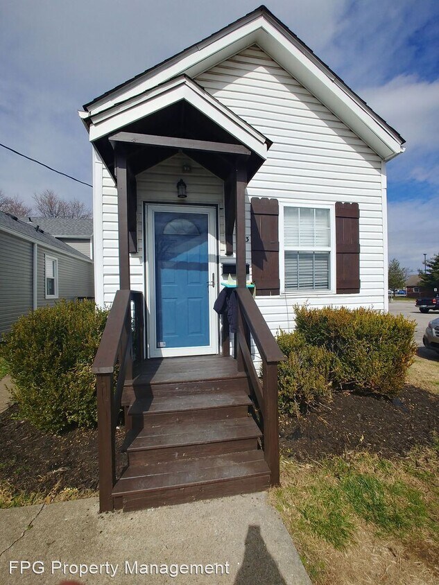 4 br, 2 bath House 563 Wainwright Avenue House for Rent in