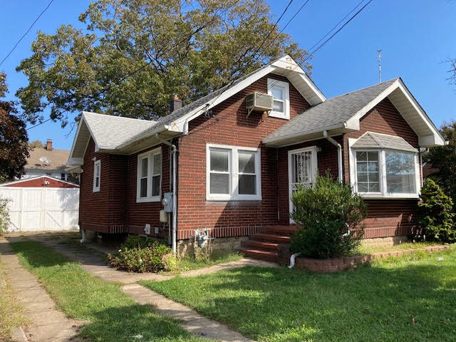 Primary Photo - 67 E Hawthorne Ave