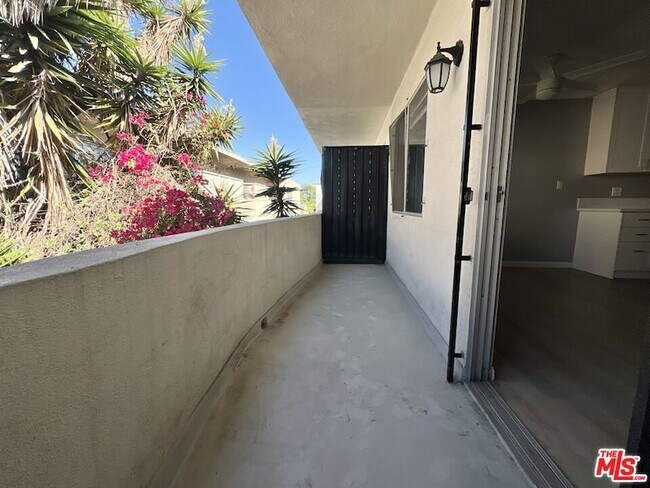 Building Photo - 1426 Orange Grove Ave