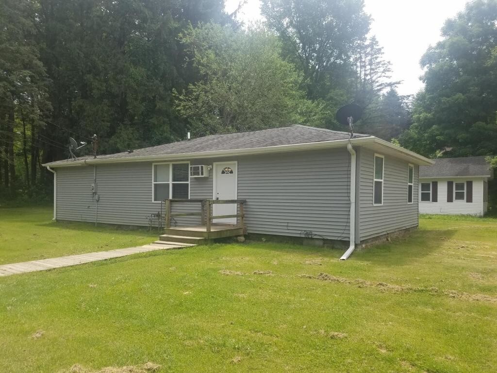 Primary Photo - 6143 Madison Street