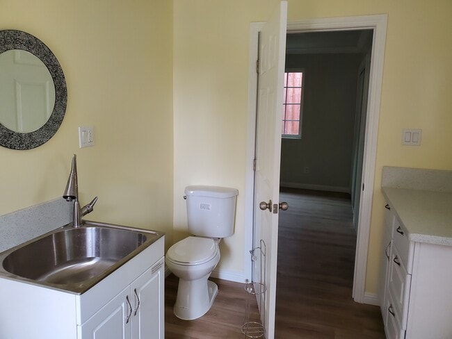 Building Photo - 5241 La Roda Ave
