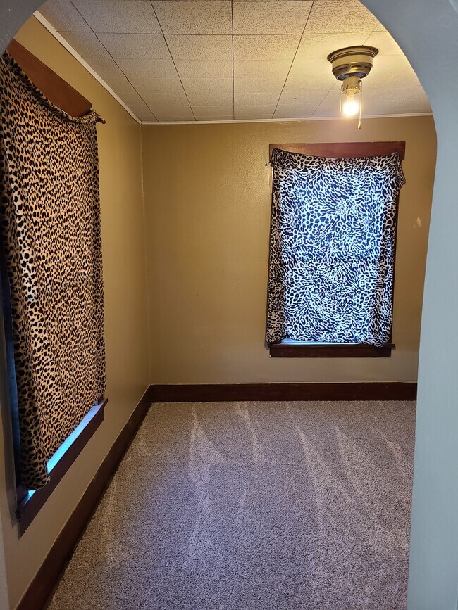 Bedroom - 706 State St
