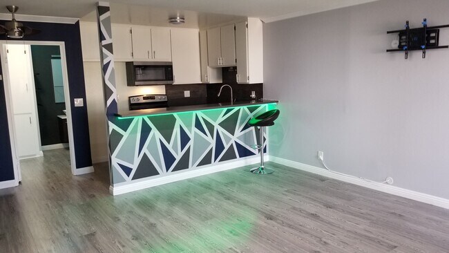 Foto del edificio - 13751 Oxnard St