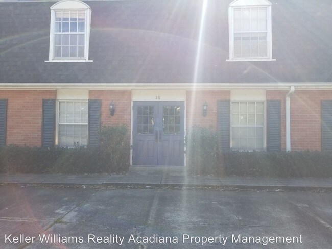 Foto del edificio - 2 br, 1 bath House - 211 Versailles Unit 10