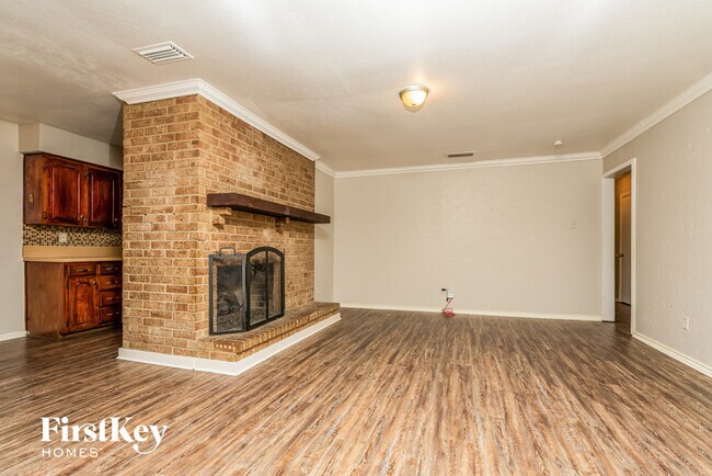 Foto del edificio - 1315 Fernwood Dr