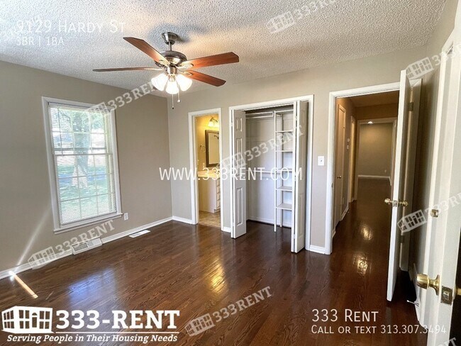 Foto del edificio - 9129 Hardy St