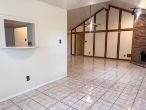 Building Photo - 14418 Moorfield Dr