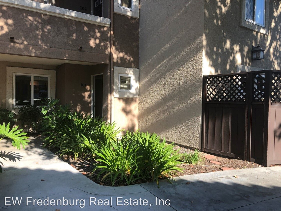 Foto principal - 2 br, 2 bath House - 101 Sea Cliff Way