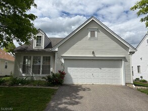 Building Photo - 37 Stafford Ln