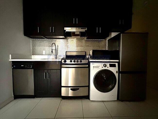 Foto del edificio - 15 West 107th Street