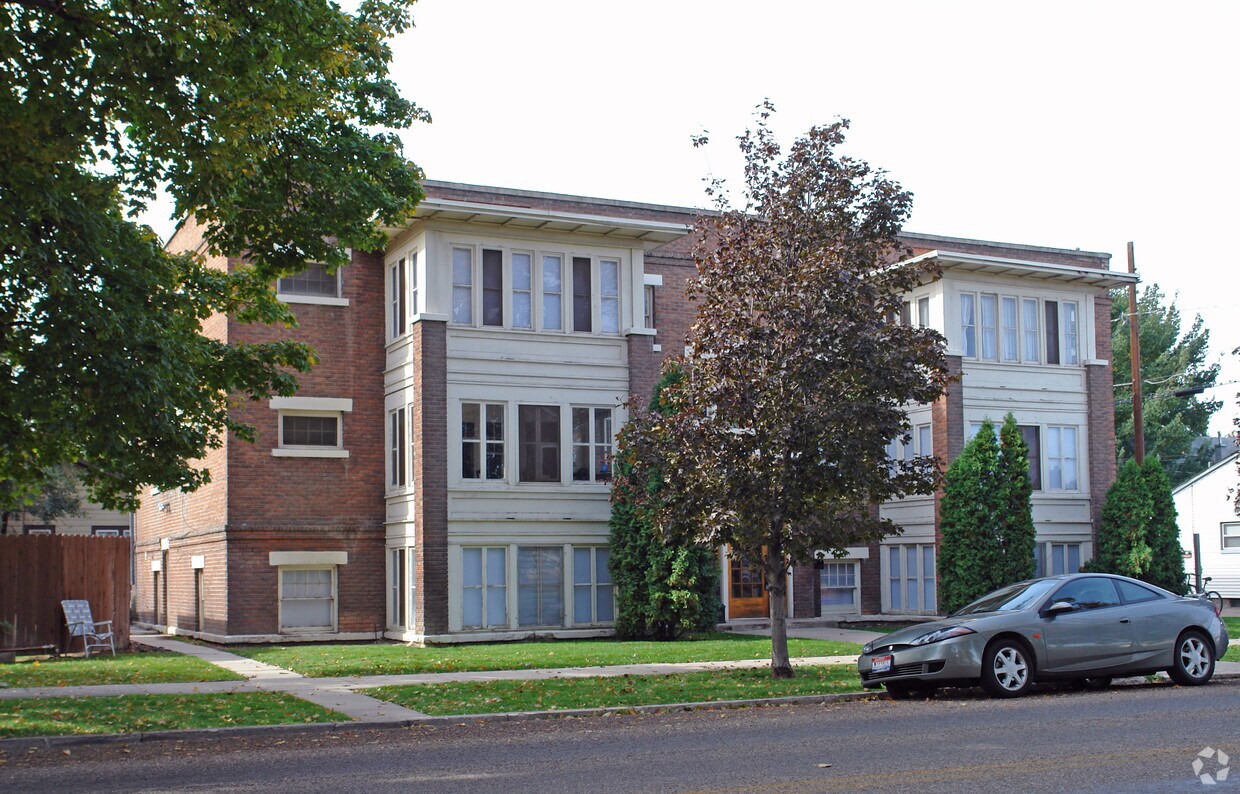 Primary Photo - 1615 2nd St S