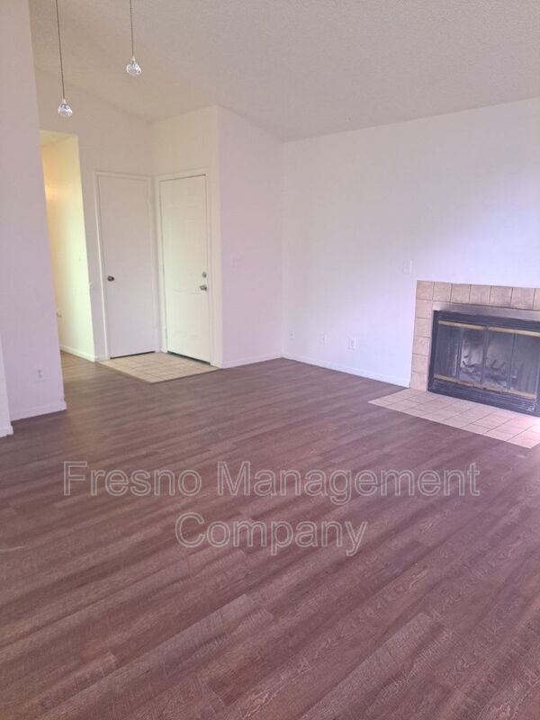 4634 N Charles Ave Unit 103, Fresno, CA 93722 Condo for Rent in