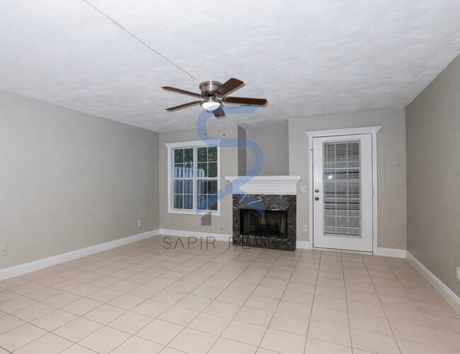 Building Photo - 303 Brookside Way