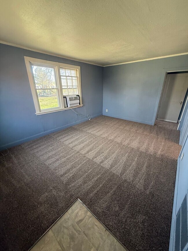 Foto del edificio - 2BD Pet Friendly Near Trooper Gate